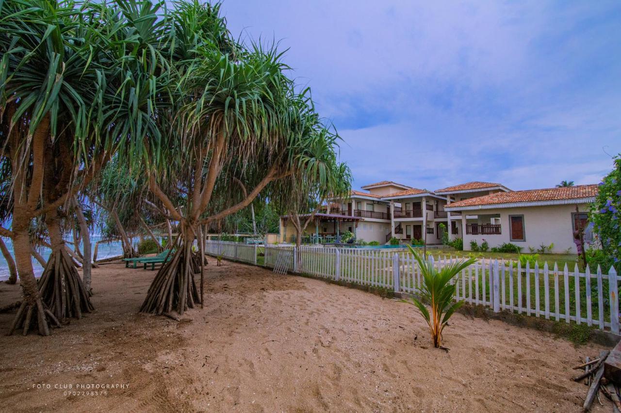 Guru Beach Resort Tangalle Eksteriør billede