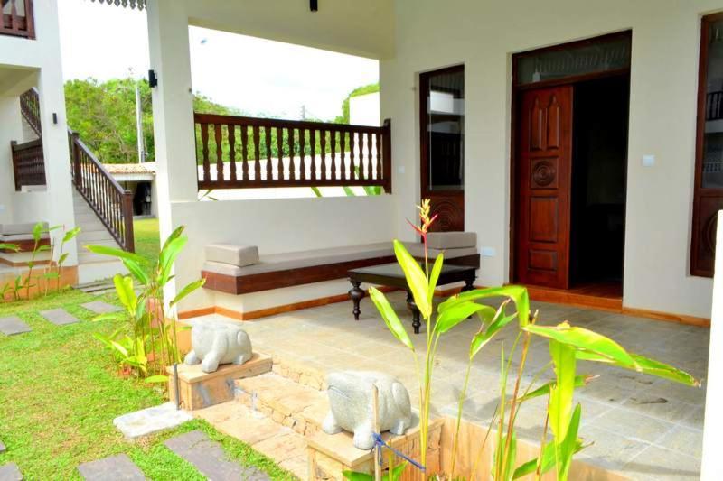 Guru Beach Resort Tangalle Eksteriør billede